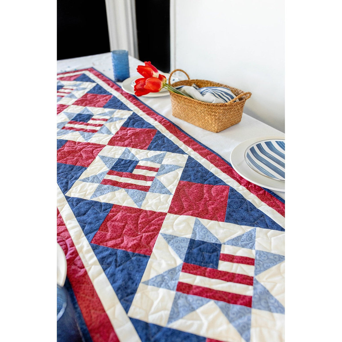 Festliches Quilt-Set „Freedom“ – Patriotischer Tischläufer, 40,6 x 163,6 cm, komplett mit Muster, Bindung und Rückseite