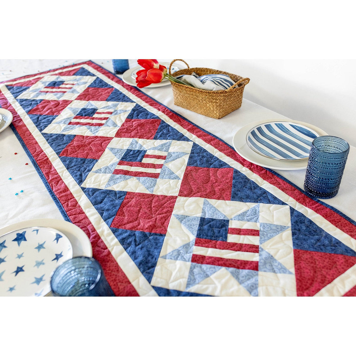 Festliches Quilt-Set „Freedom“ – Patriotischer Tischläufer, 40,6 x 163,6 cm, komplett mit Muster, Bindung und Rückseite