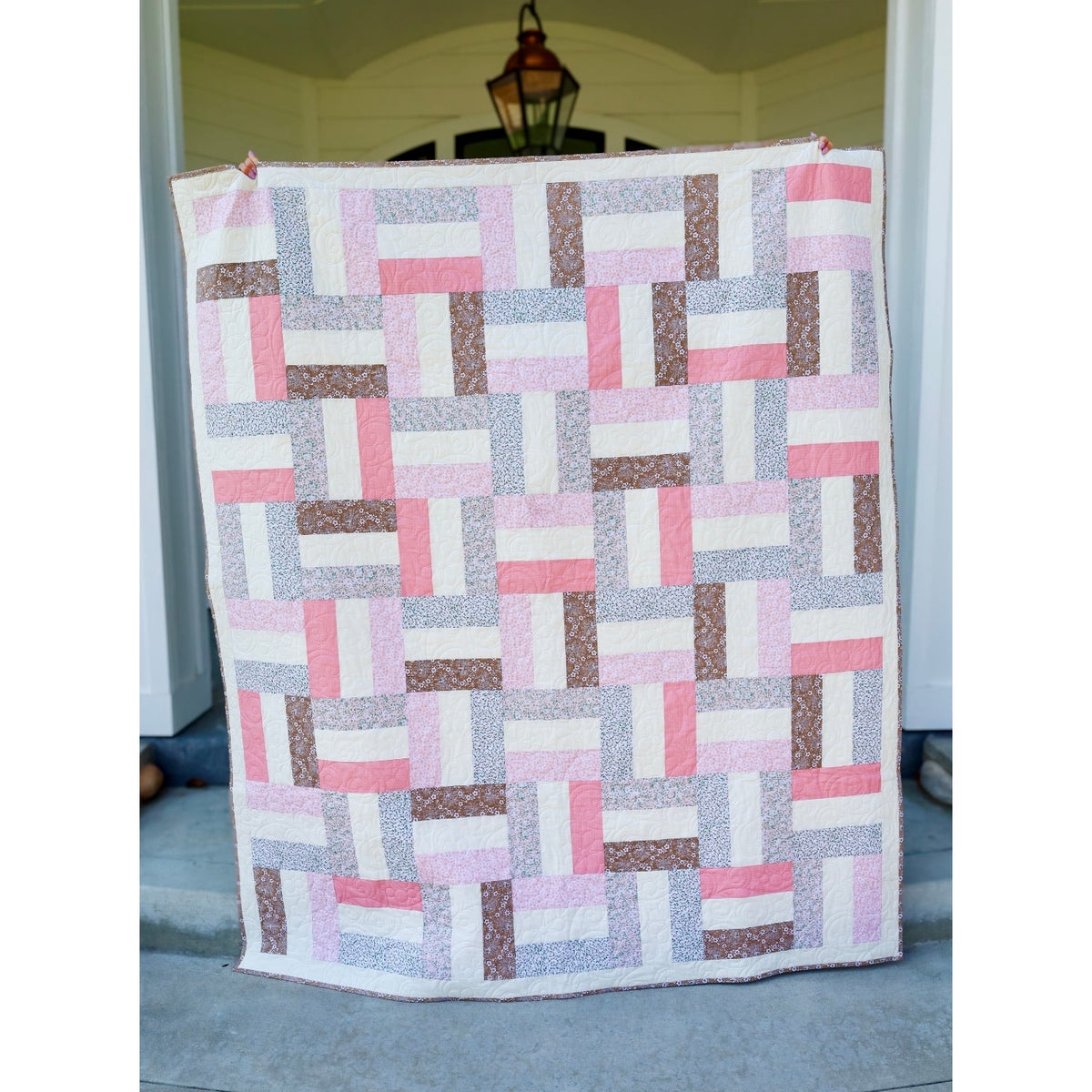 Tumbling Tower Quilt Kit: Stoffmuster, Bindung und Rückseite inklusive – ALLES VORGESCHNITTEN – Überwurf-Quilt-Kit 66" x 76" Fertig zum Nähen – Anfängerfreundlich