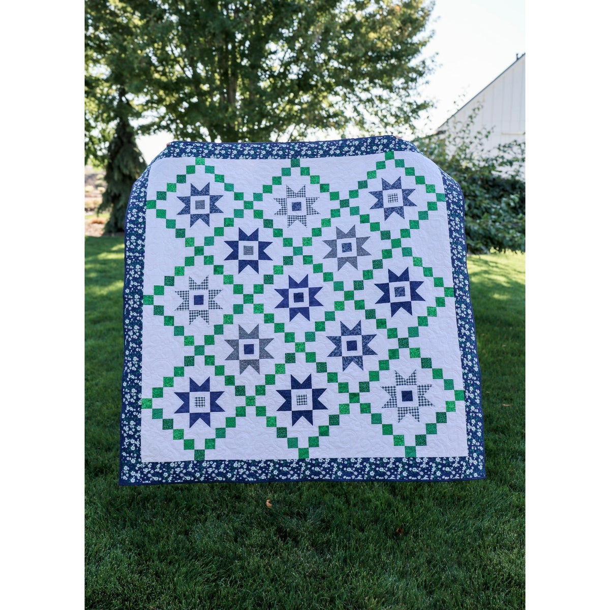 Nähfertiges Quilt-Set „Garten-Sternennacht“ (177,8 x 177,8 cm): Inklusive Stoff, Anleitung, Kanten und Rückseite