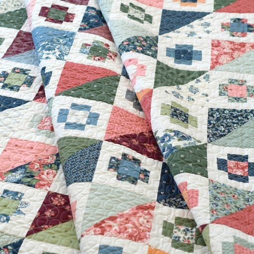 Sunnyside Elegance Quilt Kit von Camille Roskelley – vorgeschnitten mit exklusivem Muster